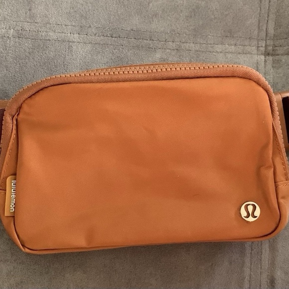 Lululemon Everywhere Belt Bag Brown Ancient Copper NWT RARE